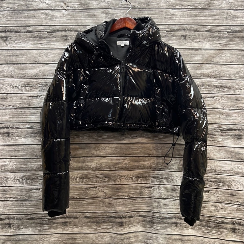 Good American shiny black puffer half crop hooded jacket size 0